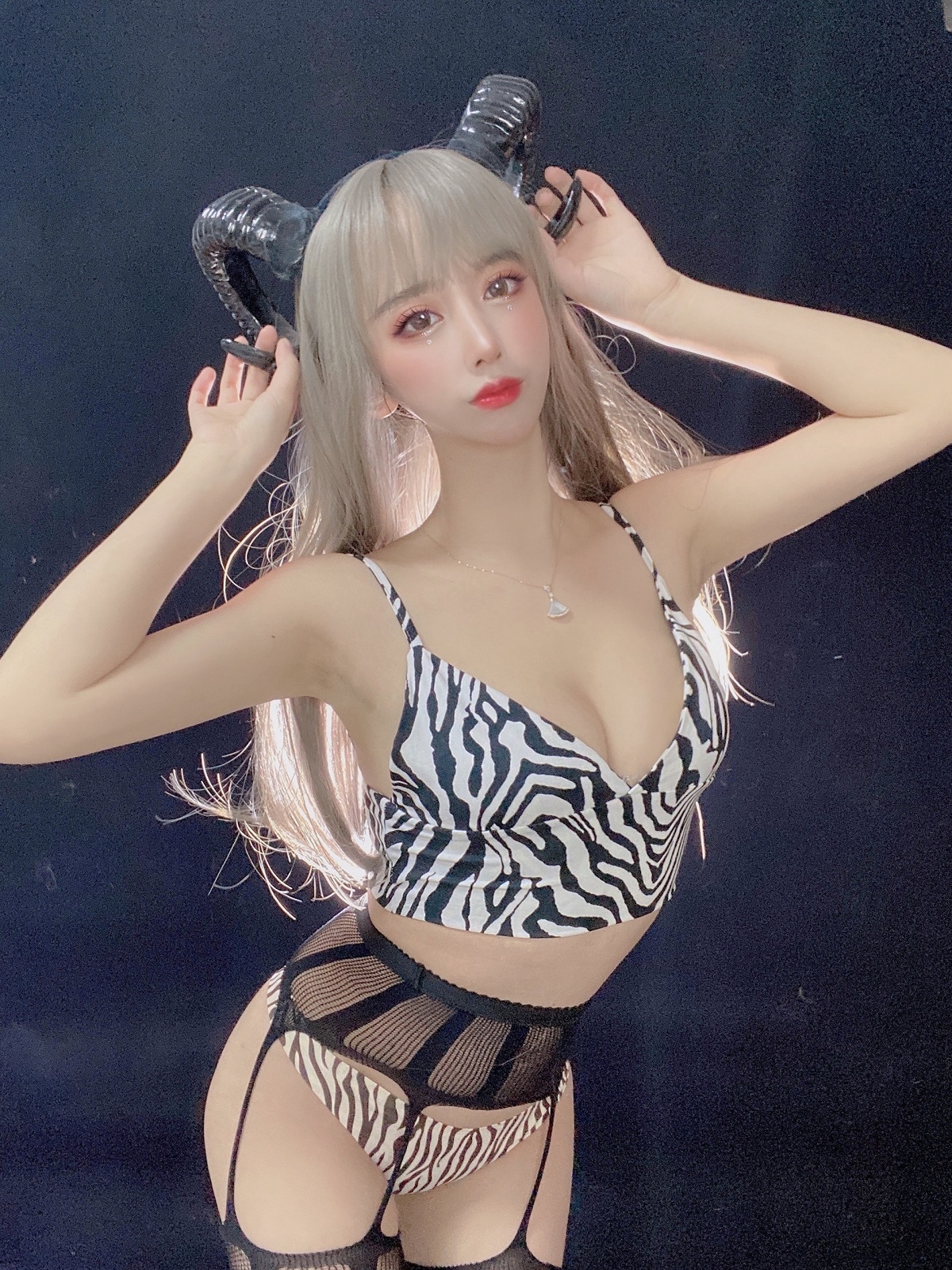 过期米线线喵 作品合集 [160套][持续更新]-让人受不了