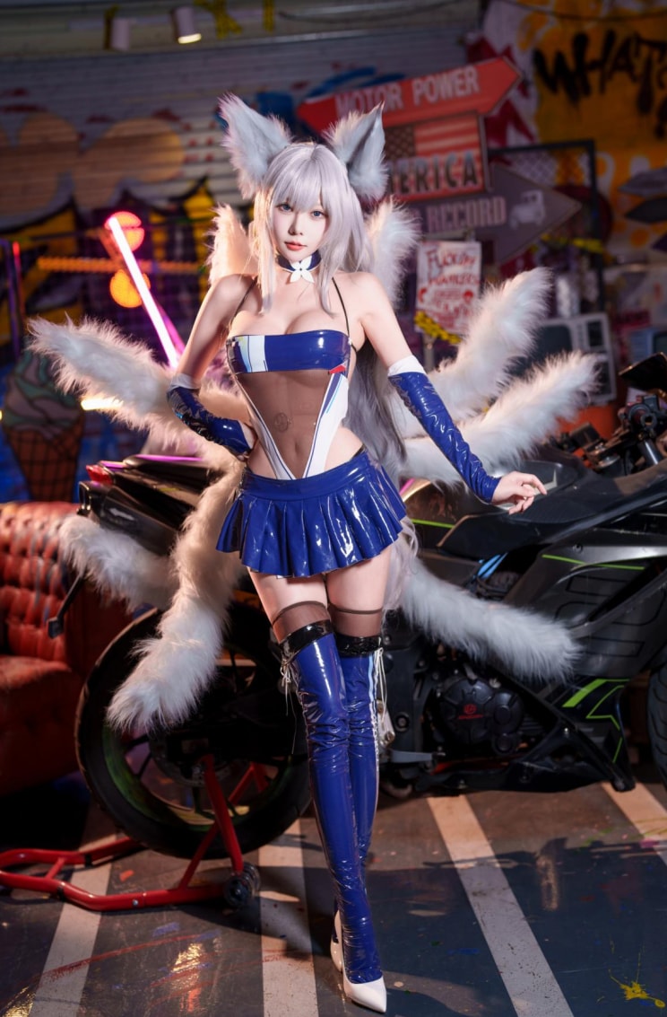 香草喵露露 信浓赛车-美女推荐