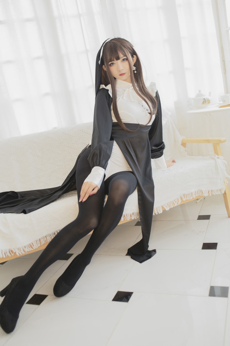 51酱 – 修女-完美coser-漫拍社