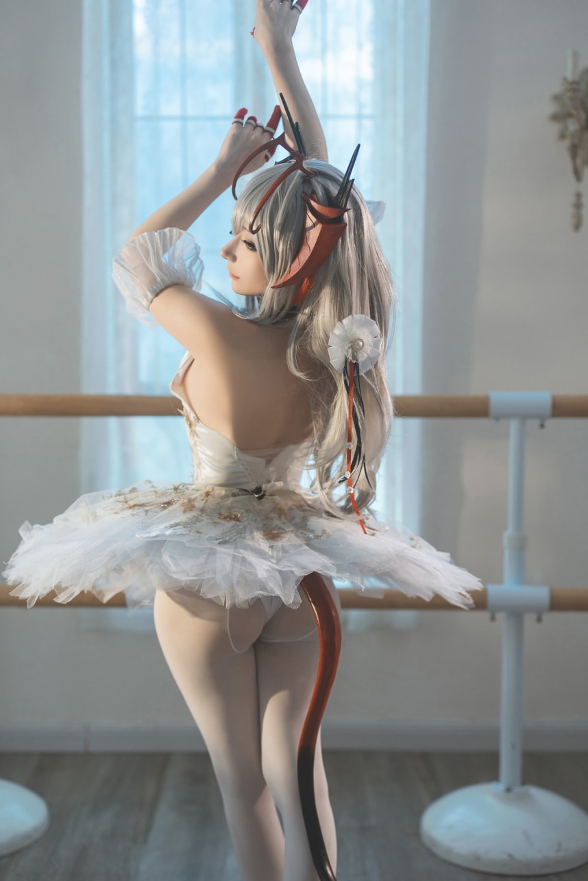 是三不是世w – 明日方舟-W芭蕾-让人受不了-漫拍社