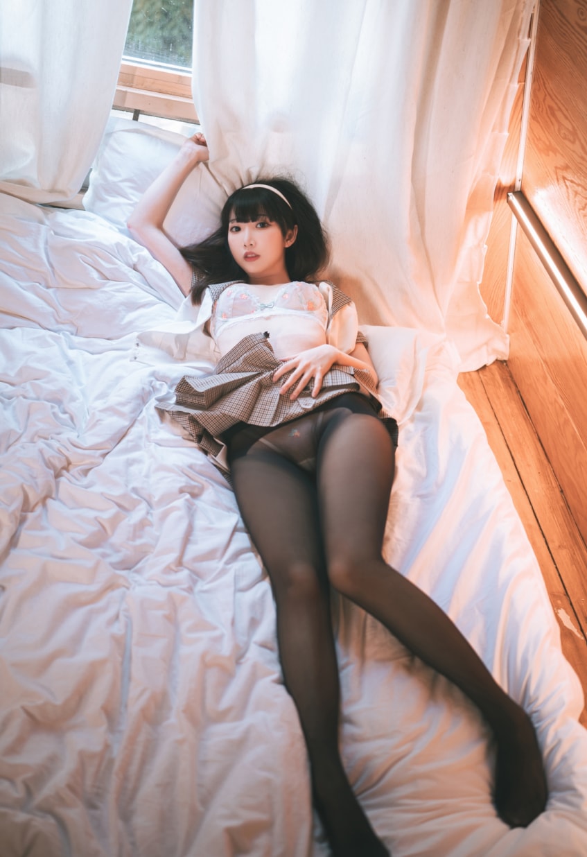 面饼仙儿 黑斯露营JK-美女推荐-漫拍社