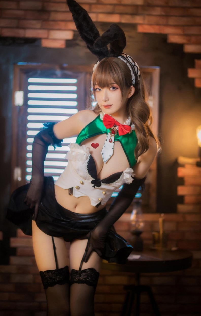 封疆疆v 莫妮卡女郎-让人受不了-漫拍社