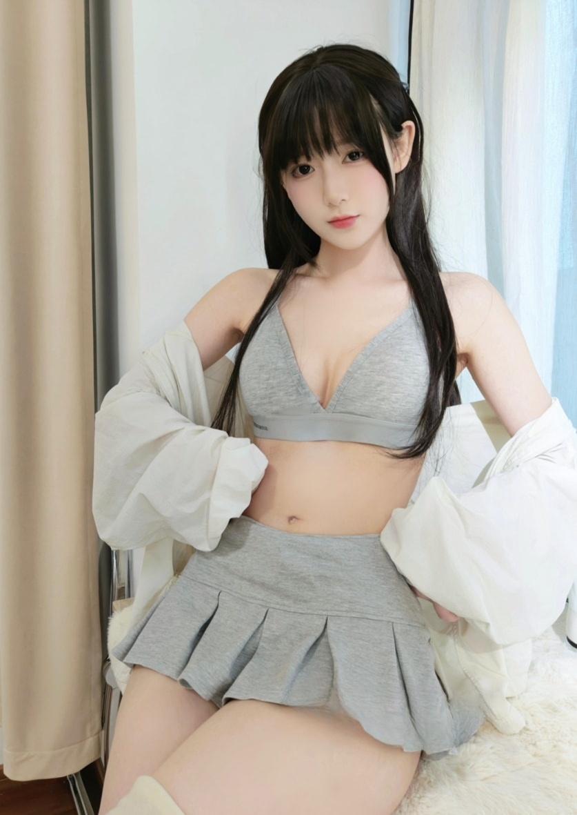 迷之呆梨(发条少女) – 超短短裙-小编强推-漫拍社