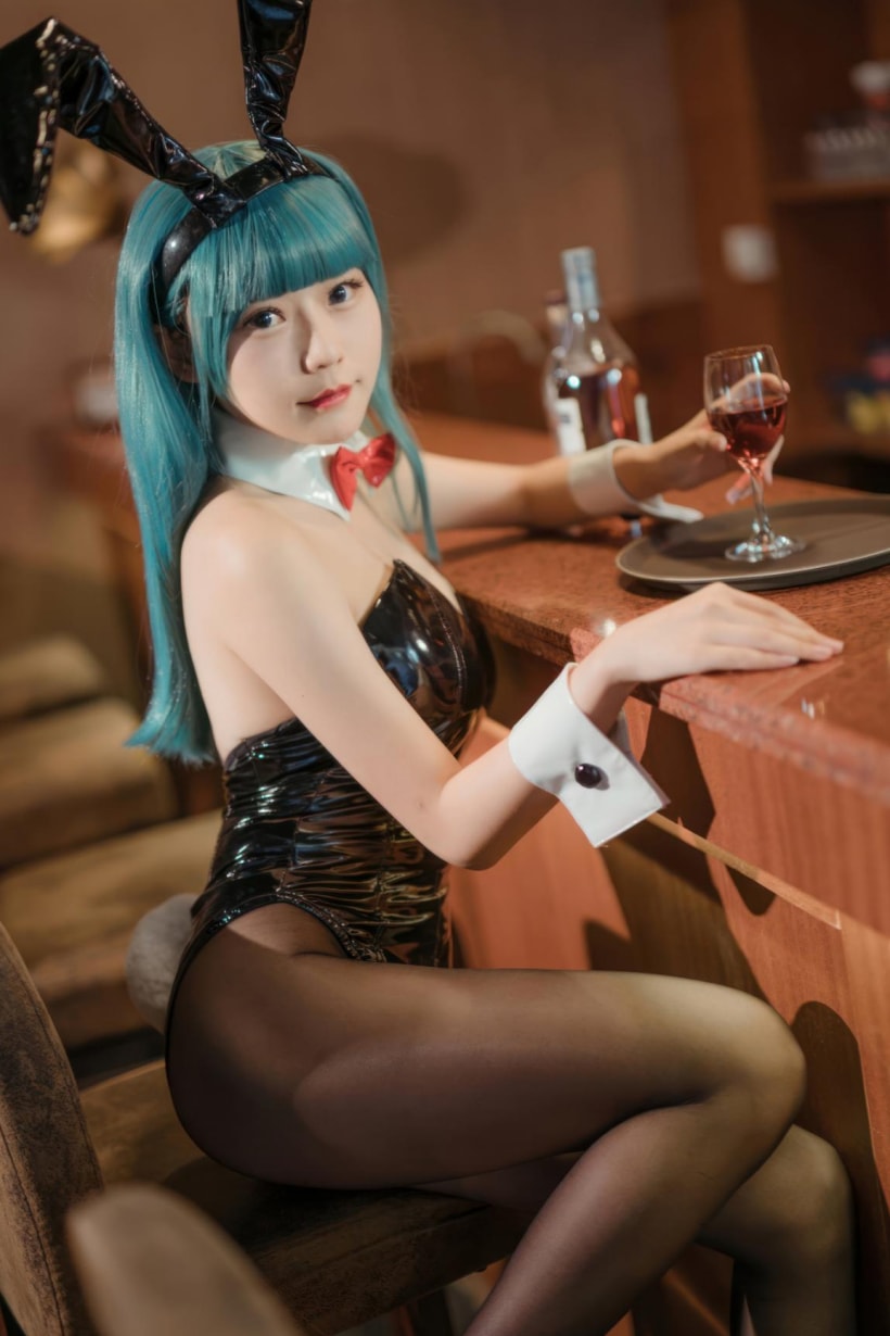 香草喵露露 – 七龙珠 布玛 兔女郎-值得珍藏