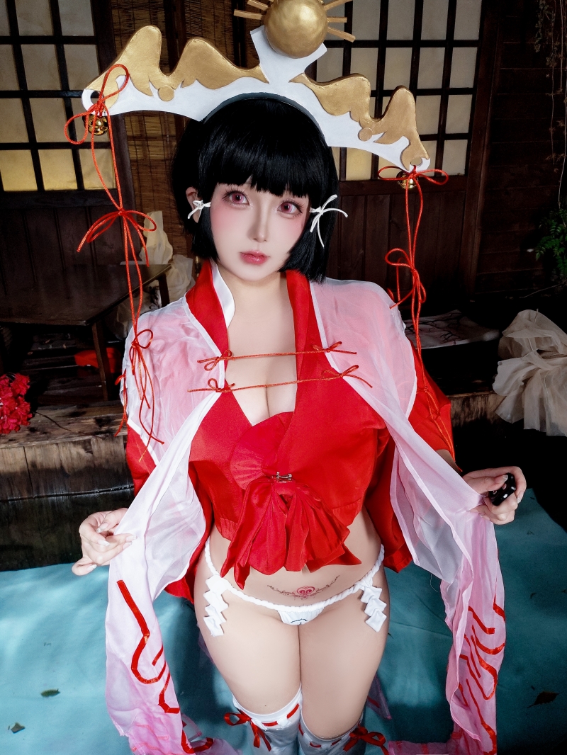 日奈娇《辉夜巫女》：轻纱红衣下的绝美杀招-作品推荐-漫拍社