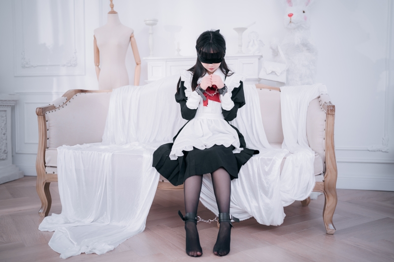 面饼仙儿《红高跟女仆》：经典与诱惑的完美碰撞-精品资源-漫拍社